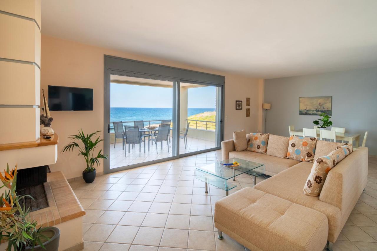 Spacious Beachfront Maisonettes With Stunning Views & A Private Beach Monemvasía Exterior foto