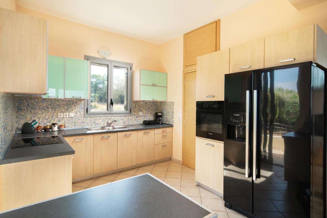 Spacious Beachfront Maisonettes With Stunning Views & A Private Beach Monemvasía Exterior foto