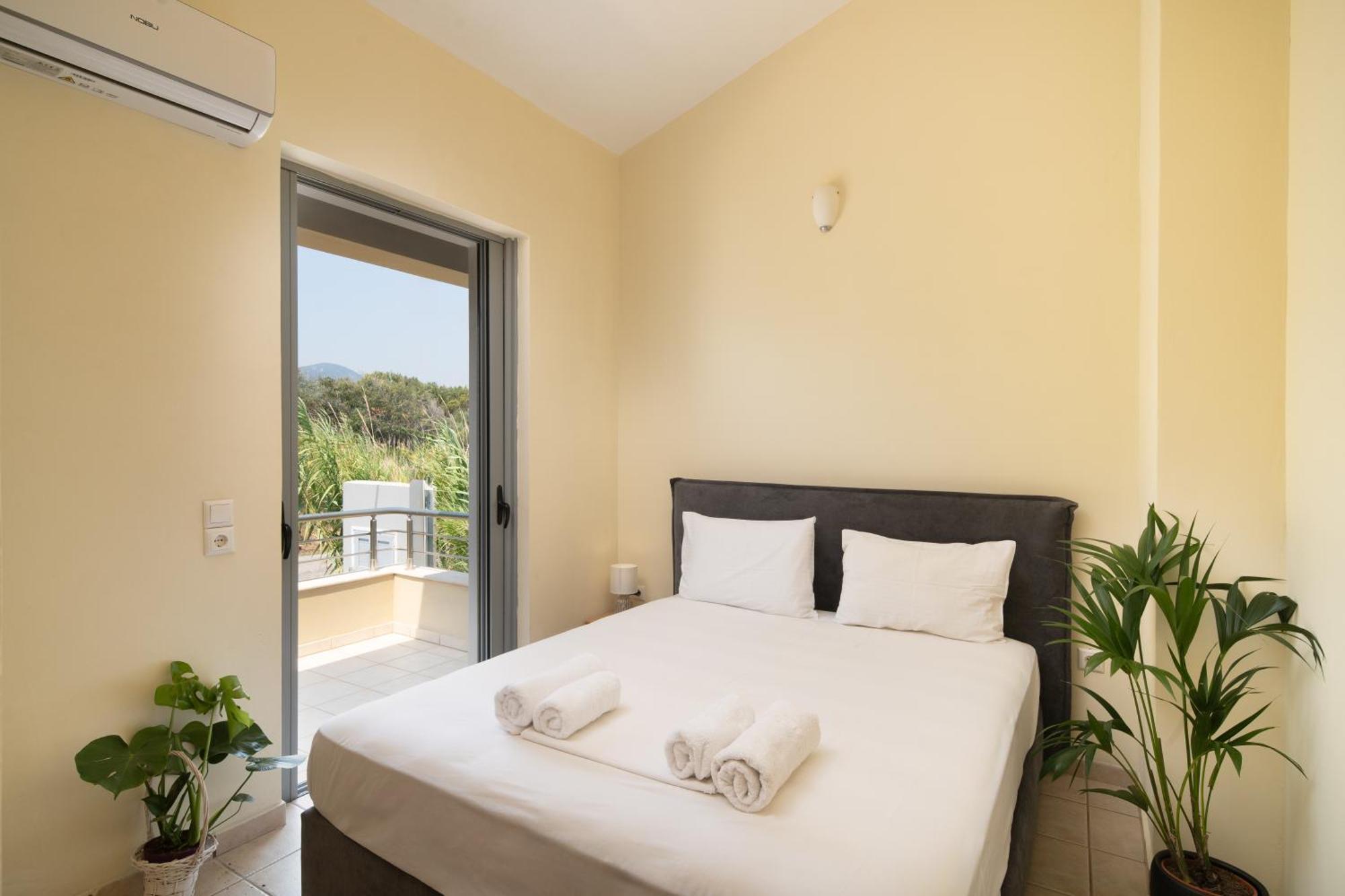 Spacious Beachfront Maisonettes With Stunning Views & A Private Beach Monemvasía Exterior foto